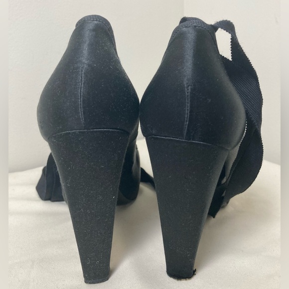 Donna Karan Collection Ballet Slipper-Inspired Black Satin Laceup Heels Shoes 8 - Picture 6 of 11